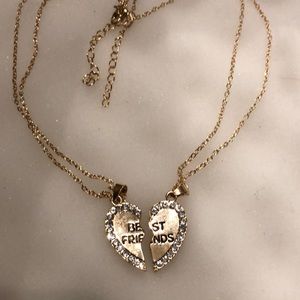 Best friend necklaces